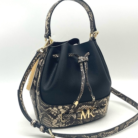 Michael Kors Reed Medium Belted Bucket Messenger Crossbody Bag - Picture 2 of 9